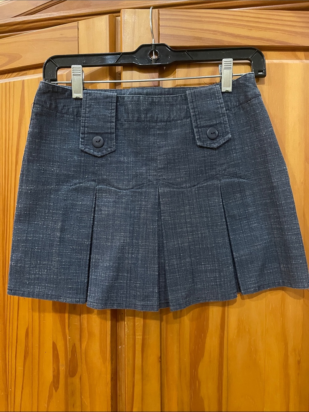 Y2K dELiA*s ~ Navy Textured Pleated Mini Skirt